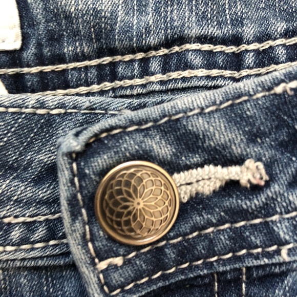 Circo Girls Denim Jean Shorts, Size Medium 7-8, 5 pocket, adjustable waist - Picture 6 of 7